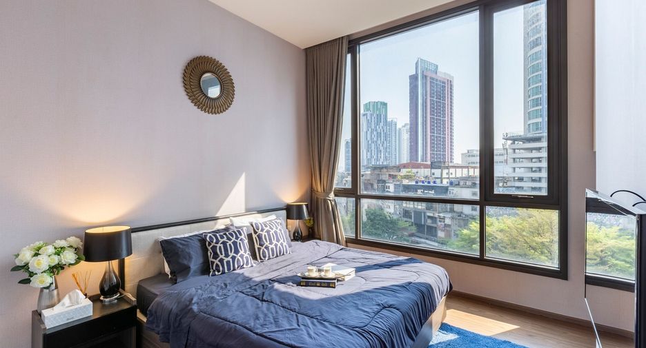 For sale 1 bed condo in Khlong Toei, Bangkok