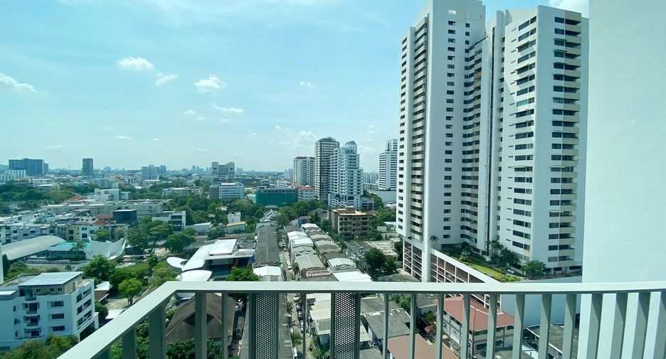 For rent 1 bed condo in Watthana, Bangkok