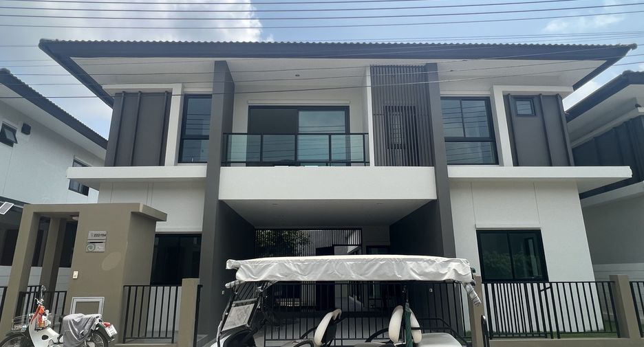 For sale 4 ベッドルーム villa in San Kamphaeng, Chiang Mai