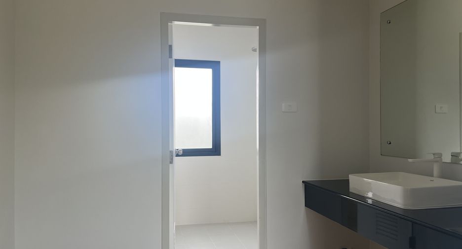 For sale 4 ベッドルーム villa in San Kamphaeng, Chiang Mai