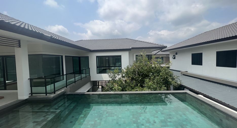 For sale 4 ベッドルーム villa in San Kamphaeng, Chiang Mai
