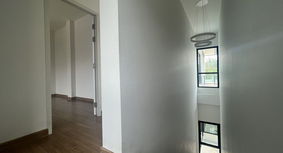 For sale 4 ベッドルーム villa in San Kamphaeng, Chiang Mai