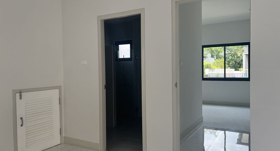 For sale 4 ベッドルーム villa in San Kamphaeng, Chiang Mai