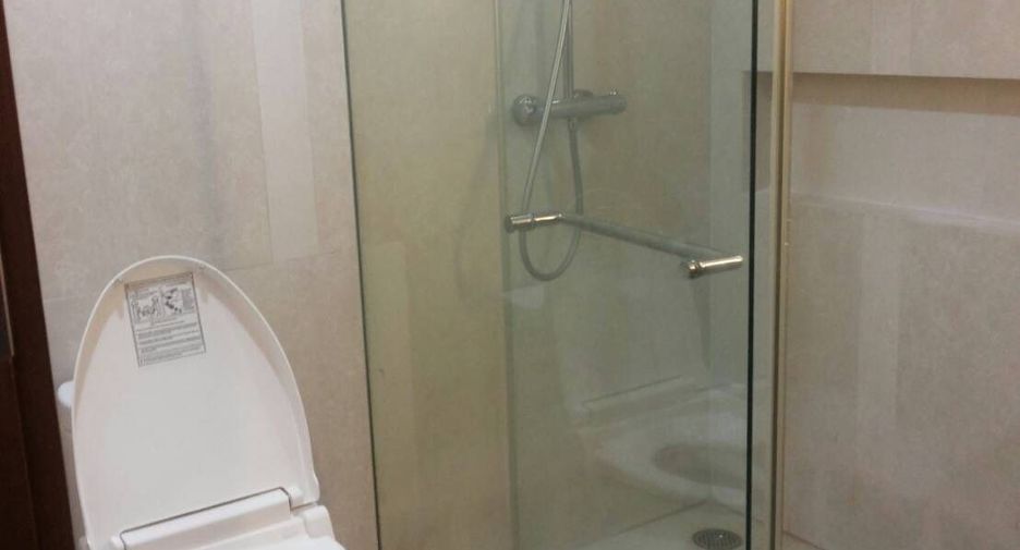 For sale and for rent 1 bed condo in Watthana, Bangkok