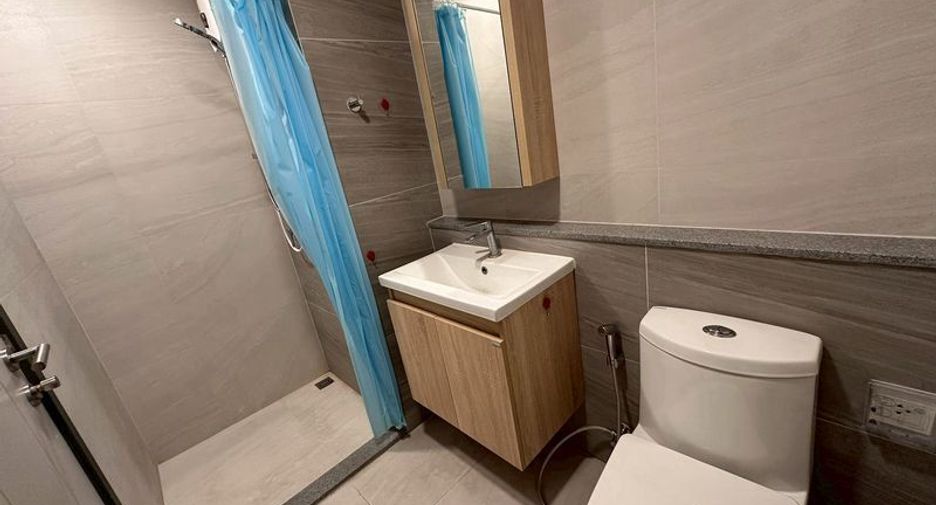 For rent 1 bed condo in Huai Khwang, Bangkok