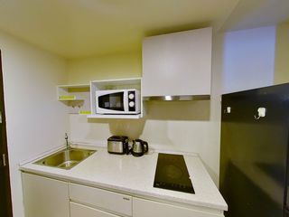 Condo en alquiler de 2 habitaciones en Khlong Toei, Bangkok