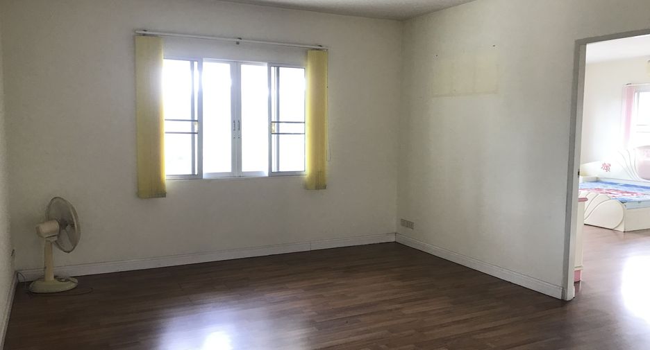For sale 5 bedrooms house in Doi Saket, Chiang Mai