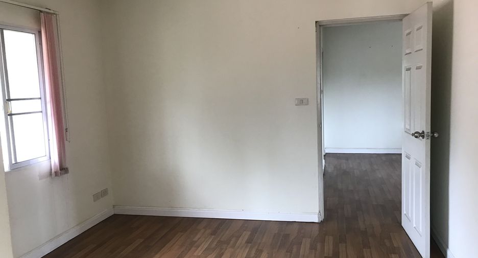 For sale 5 bedrooms house in Doi Saket, Chiang Mai