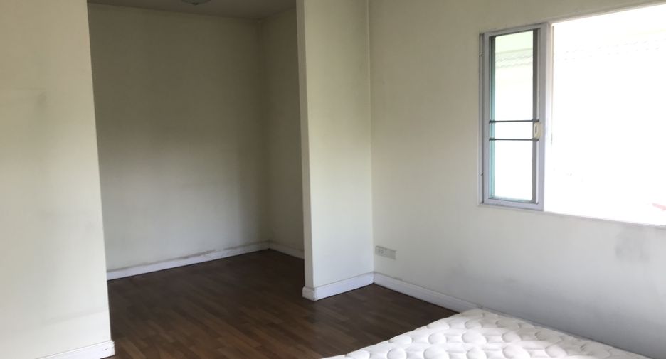 For sale 5 bedrooms house in Doi Saket, Chiang Mai