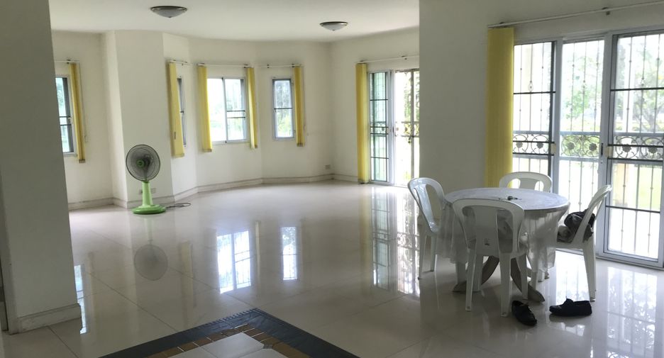 For sale 5 bedrooms house in Doi Saket, Chiang Mai