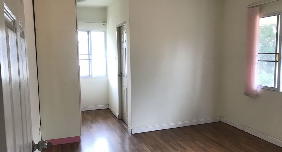 For sale 5 bedrooms house in Doi Saket, Chiang Mai