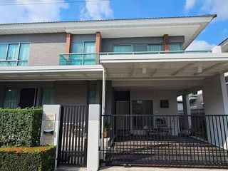 Продажа и аренда 4 спальни дом в Лат Крабанг, Бангкок