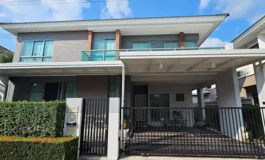 À vendre et à louer 4 chambres maison à Lat Krabang, Bangkok
