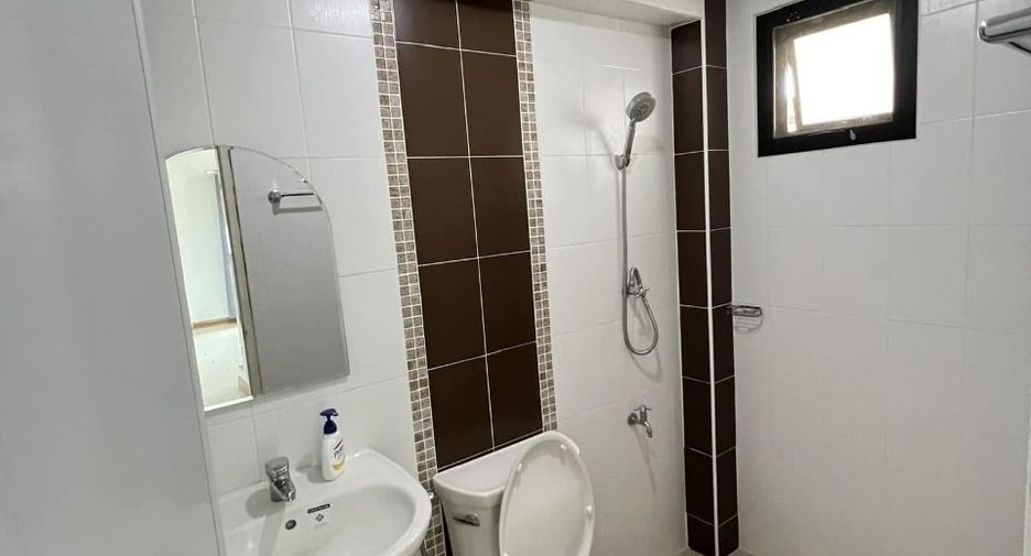 Haus zum Kauf mit 3 Zimmer in Saraphi, Chiang Mai