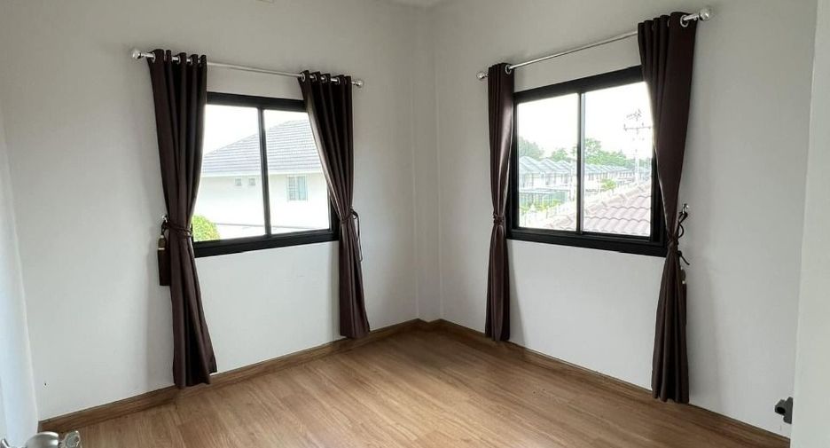 Haus zum Kauf mit 3 Zimmer in Saraphi, Chiang Mai