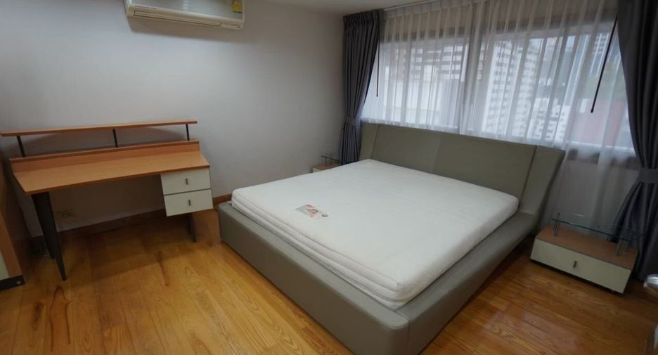 À louer 3 chambres condo à Pathum Wan, Bangkok