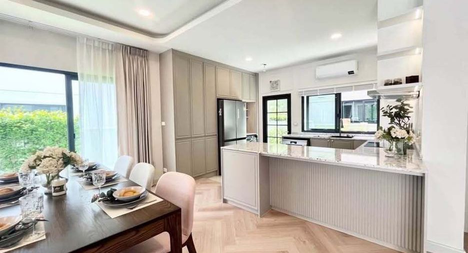 Аренда 4 спальни дом в Bang Phli, Самутпракан