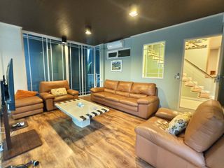 Casa en alquiler de 5 habitaciones en Bang Kapi, Bangkok