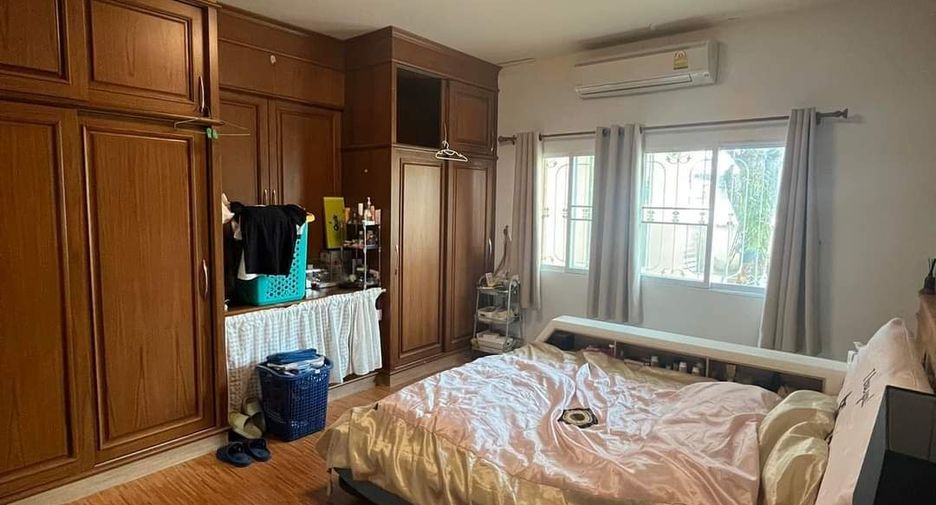For sale 4 bedrooms house in San Sai, Chiang Mai