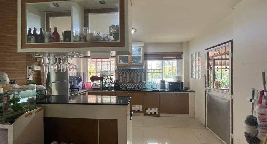 For sale 4 bedrooms house in San Sai, Chiang Mai