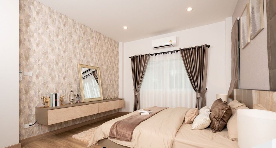 Casa en venta de 6 habitaciones en San Kamphaeng, Chiang Mai
