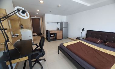 For rent studio condo in Khlong Toei, Bangkok