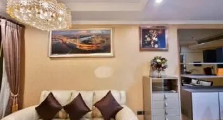 Продажа и аренда 2 спальни кондо в Хуаи Кхщанг, Бангкок