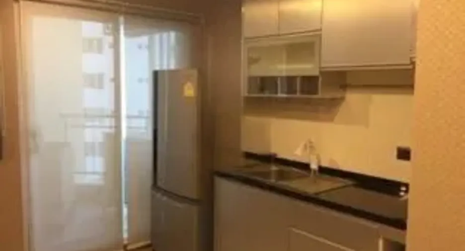 Продажа и аренда 2 спальни кондо в Хуаи Кхщанг, Бангкок