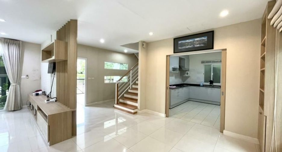 For rent 3 bedrooms house in Suan Luang, Bangkok