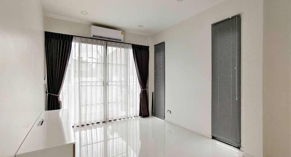 For sale 3 bedrooms house in San Sai, Chiang Mai