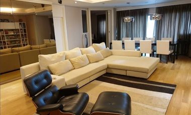 For sale 3 ベッドルーム condo in Sathon, Bangkok