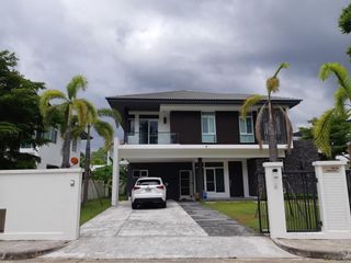 For sale 4 bedrooms house in Mueang Chiang Mai, Chiang Mai