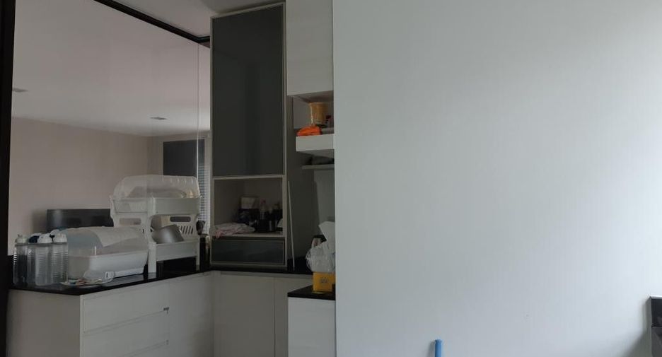 For sale 4 bedrooms house in Mueang Chiang Mai, Chiang Mai