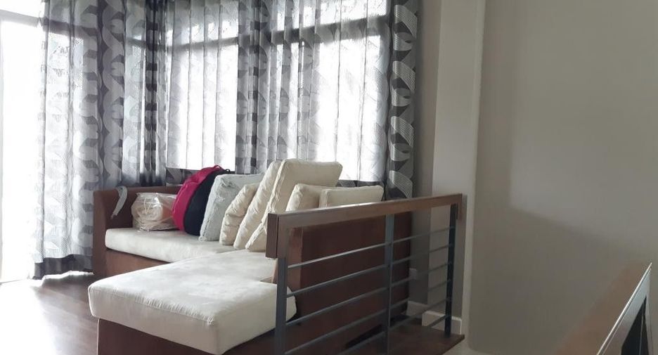 For sale 4 bedrooms house in Mueang Chiang Mai, Chiang Mai