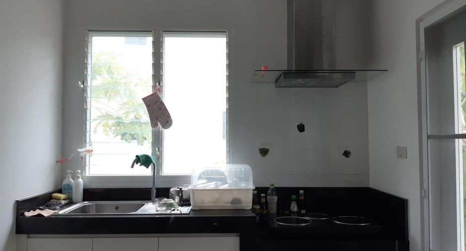 For sale 4 bedrooms house in Mueang Chiang Mai, Chiang Mai