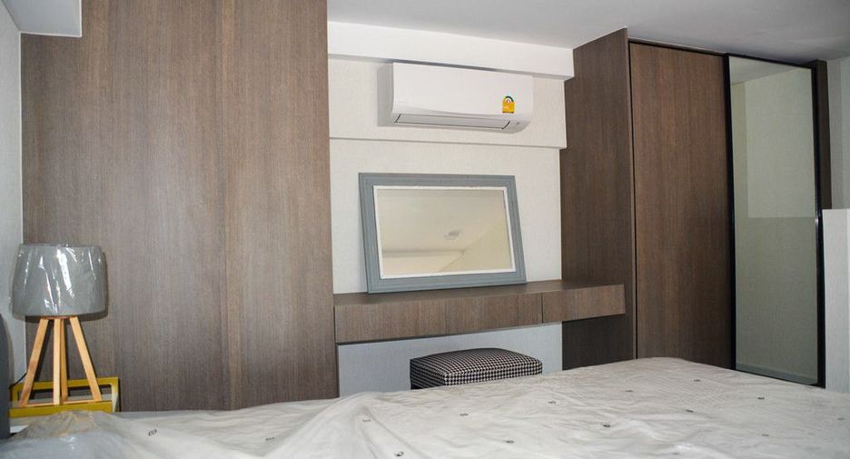 For sale 1 bed condo in Phra Khanong, Bangkok