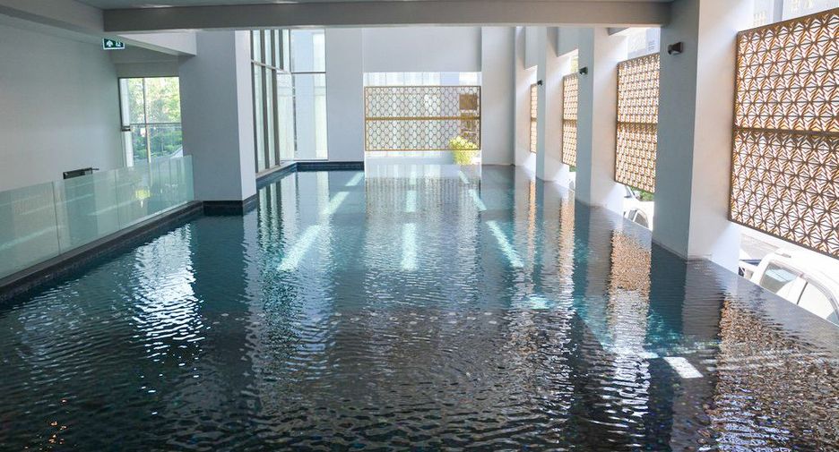For sale 1 bed condo in Phra Khanong, Bangkok