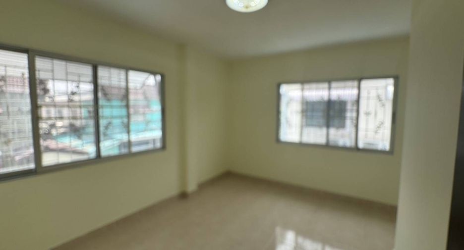 For sale 3 bedrooms townhouse in Bang Phli, Samut Prakan