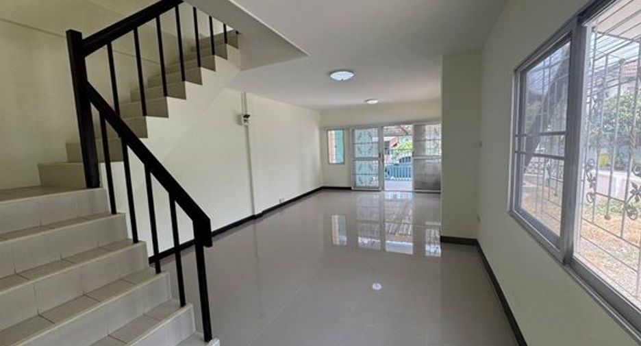 For sale 3 bedrooms townhouse in Bang Phli, Samut Prakan