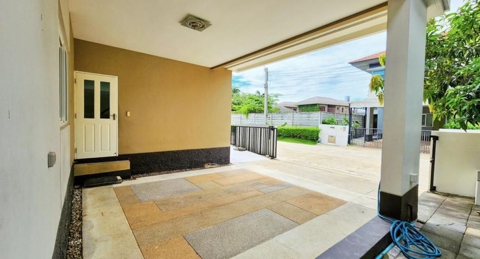 Haus zum Kauf mit 5 Zimmer in Taling Chan, Bangkok