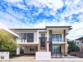 For sale 5 bedrooms house in Taling Chan, Bangkok