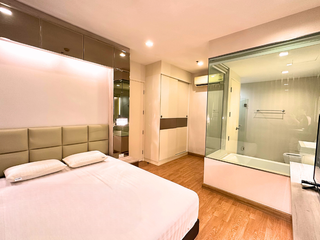 For rent 2 bedrooms condo in Phra Khanong, Bangkok