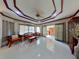 For sale 4 bedrooms house in San Kamphaeng, Chiang Mai