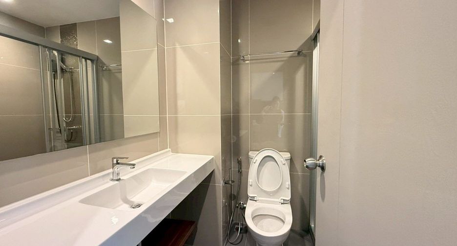 For rent 1 bed condo in Huai Khwang, Bangkok