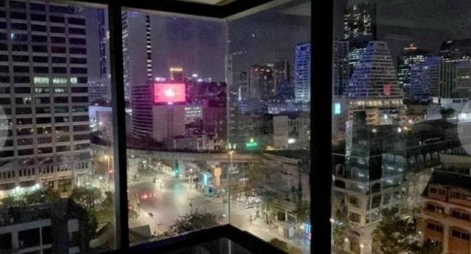 For rent 2 bedrooms condo in Bang Rak, Bangkok