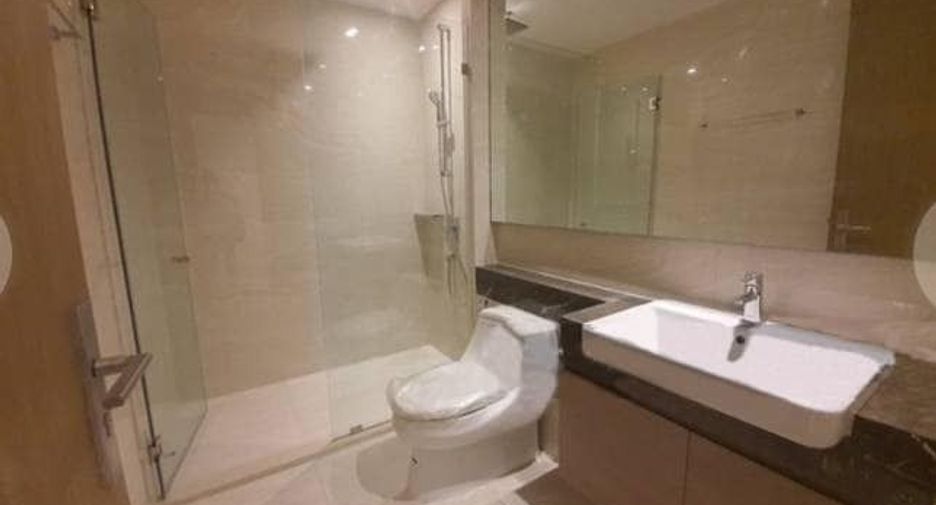 For rent 2 bedrooms condo in Bang Rak, Bangkok
