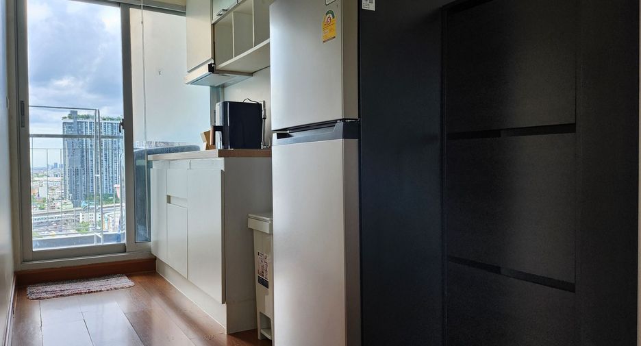 For rent 2 bedrooms condo in Thon Buri, Bangkok