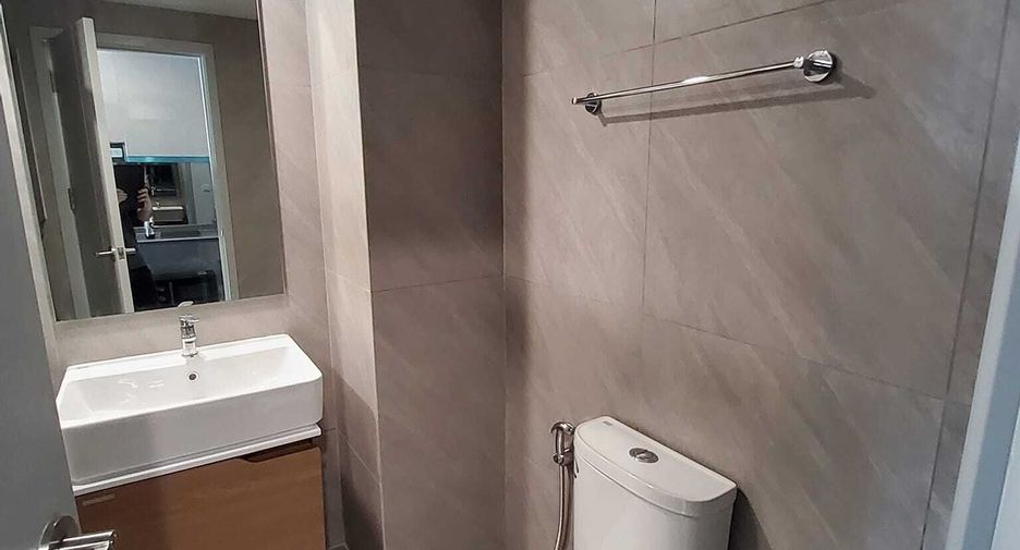 For rent studio condo in Bang Rak, Bangkok