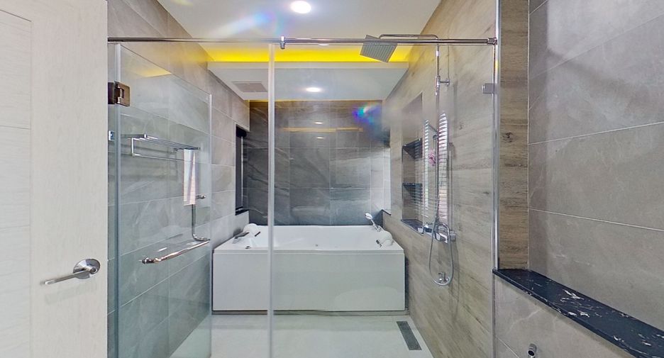 Casa en venta de 3 habitaciones en San Sai, Chiang Mai