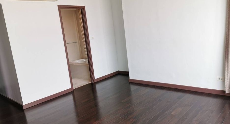 For sale 2 bedrooms condo in Bang Kho Laem, Bangkok